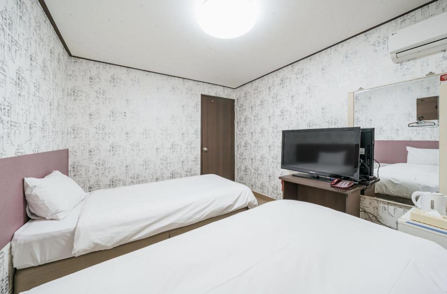 Manhattan Hotel 済州市 エクステリア 写真
